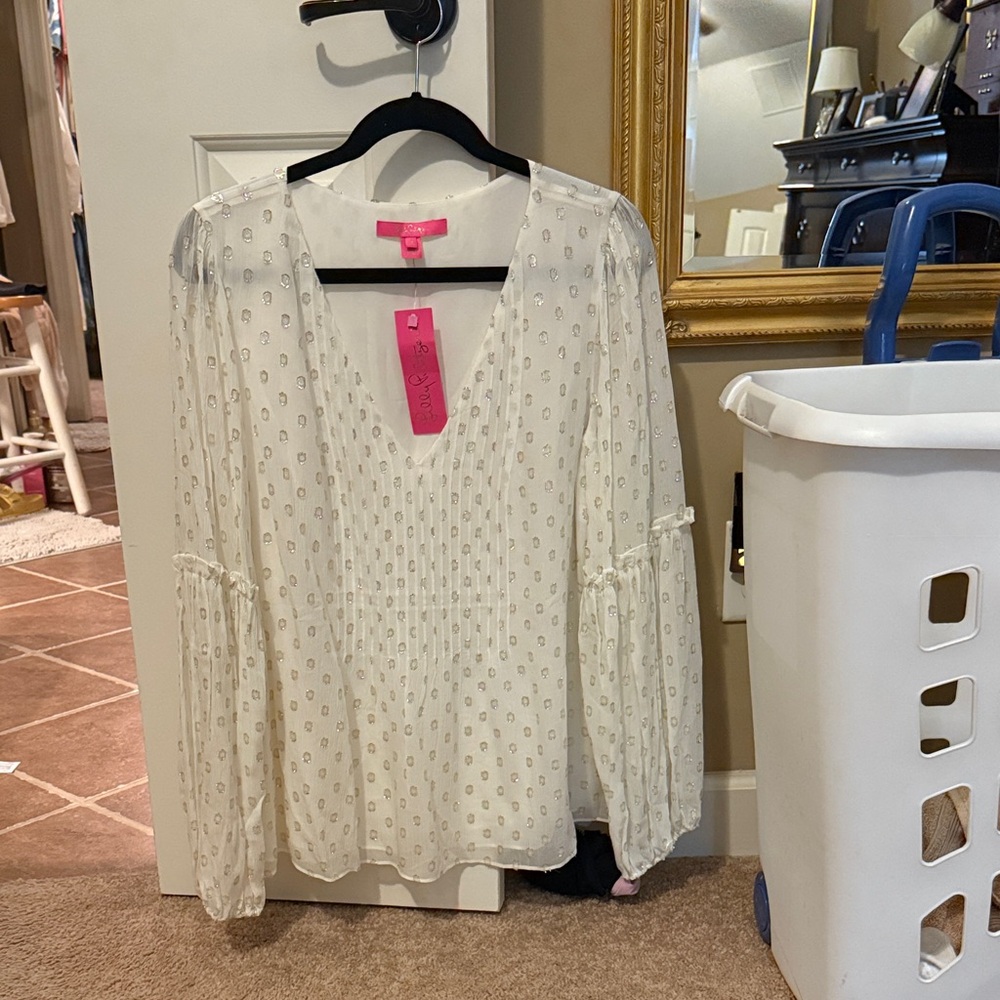 Lilly Pulitzer White
Cleme long sleeve coconut viscose metallic pattern